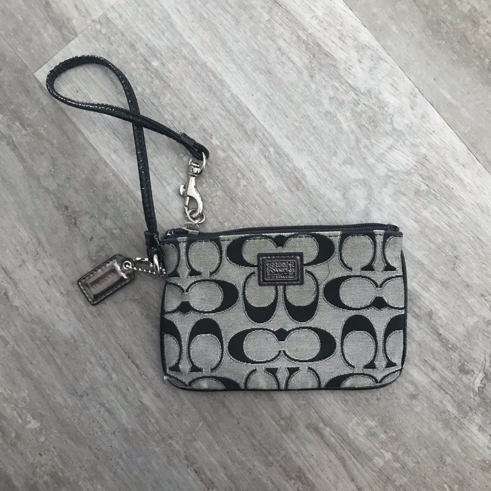 coach wristlet - Picture 1 of 1